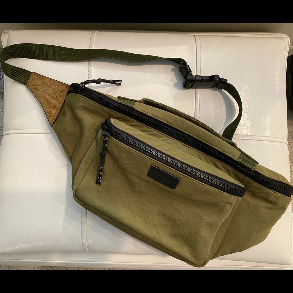 Large Elliot Fanny pack
